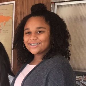 Meet your Posher, Olivia